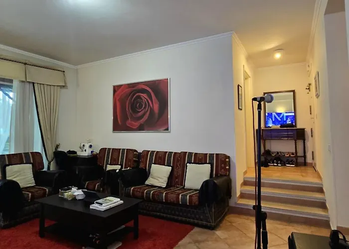 بيت للعطل Aroeira Villa, Beach&golf With Private Garden *
