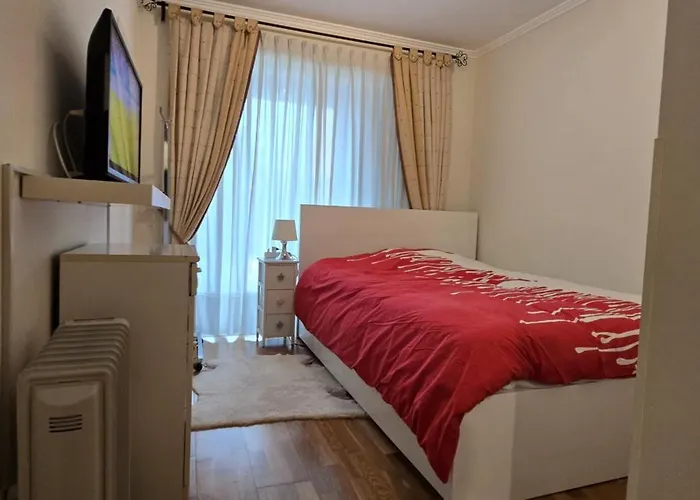 Aroeira Villa, Beach&golf With Private Garden بيت للعطل *